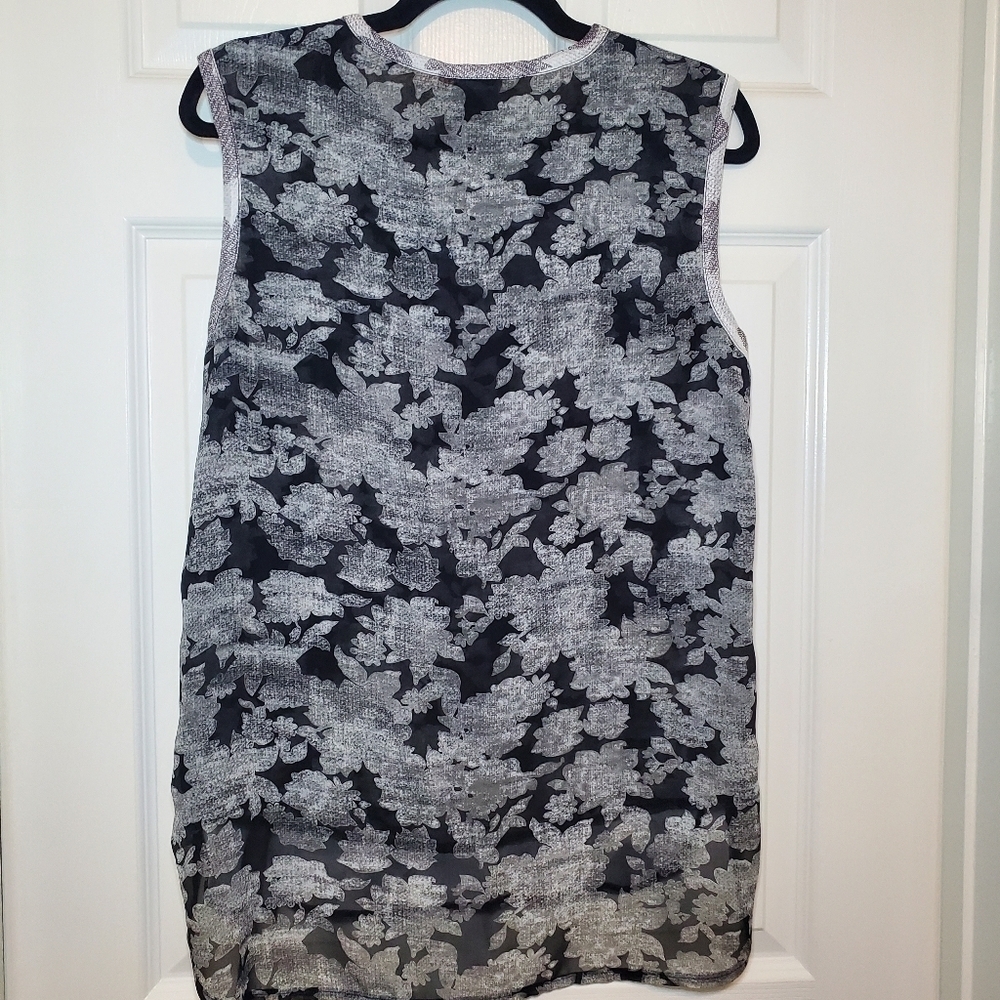 Cabi #3057 Womens Tango Tank Top Blouse Size M Black White Floral Cowl Neck - Picture 4 of 9
